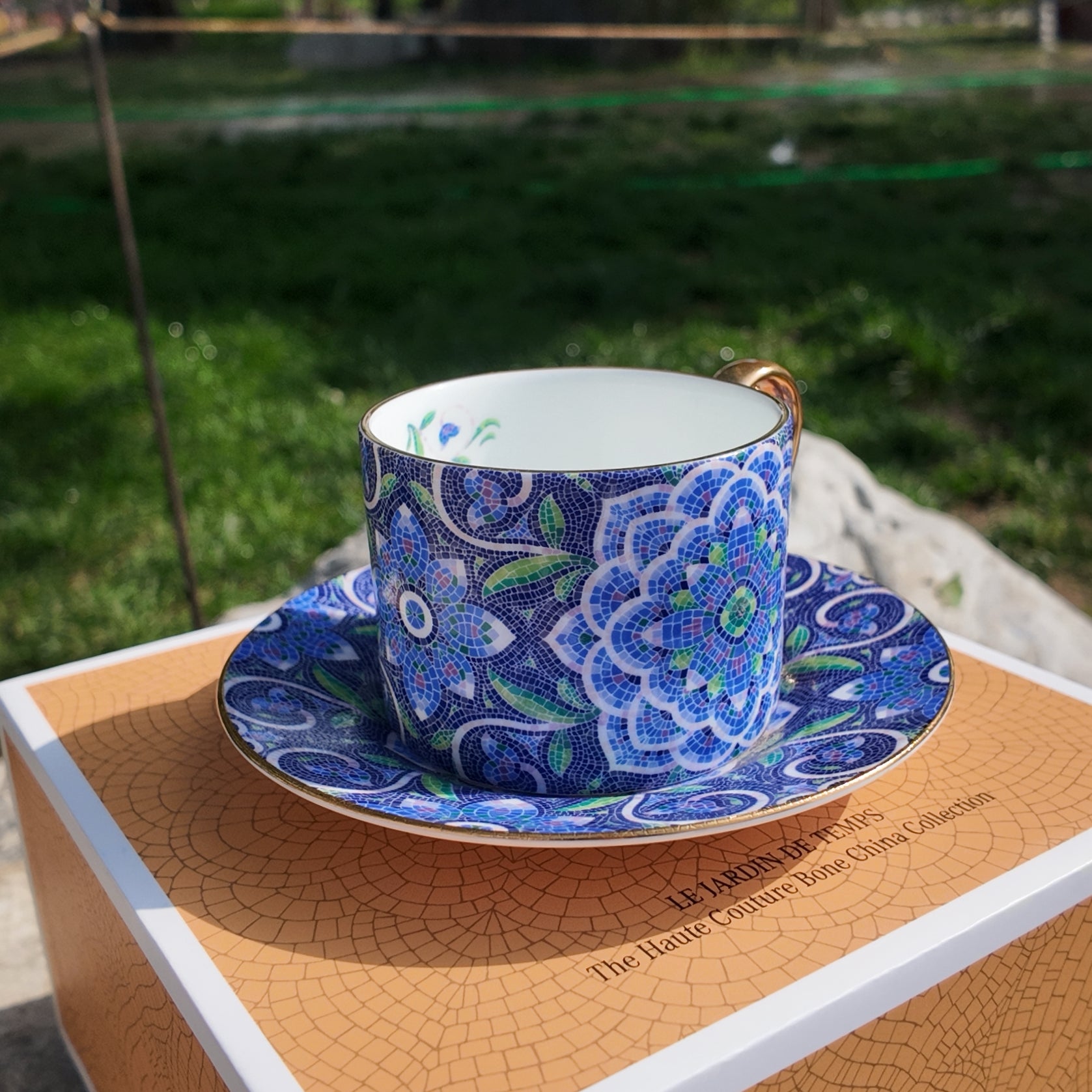 LE JARDIN DE TEMPS The Haute Couture Bone China, Coffee Cup & Saucer, 9.47 fl.oz. 280ml