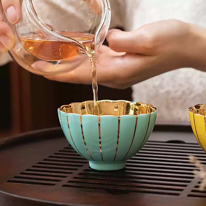 花瓣鎏金大師杯，彩色釉茶杯，90毫升