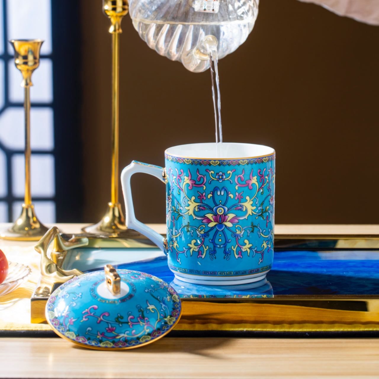 皇家藍琺瑯彩龍紋馬克杯，帶蓋，18.60 液體盎司/550毫升