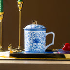 帝王龍紋馬克杯，附蓋，經典藍白瓷，18.60 液體盎司/550毫升